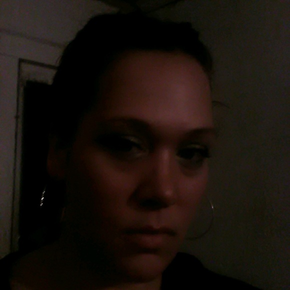 Meet your Posher, Elizabeth - Picture 1 of 1